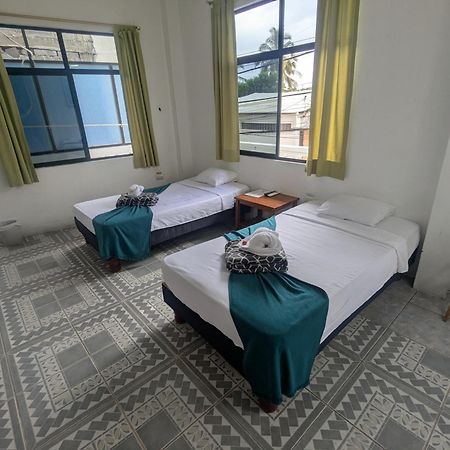 Hostal Gardner بويرتو أيورا المظهر الخارجي الصورة